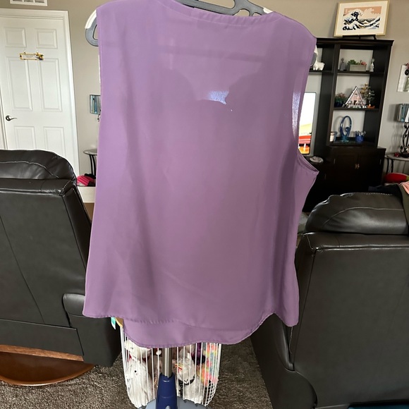 Croft&Barrow sleeveless light burgundy lightweight blouse. Size XL - Picture 4 of 4